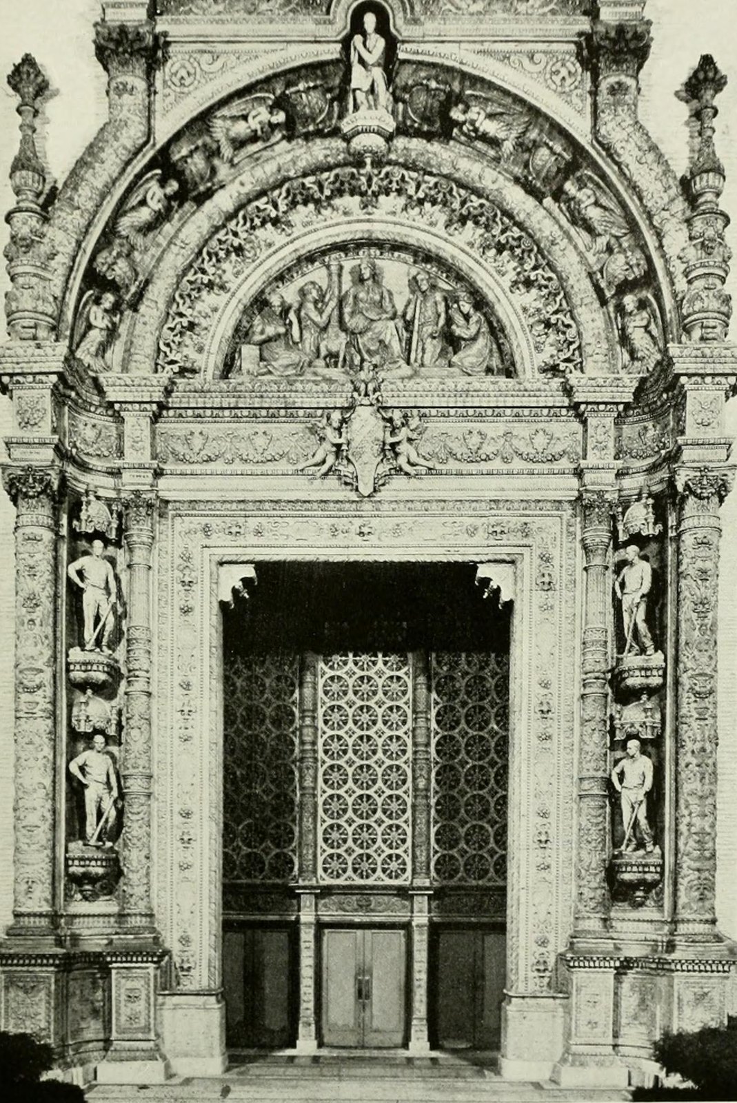 The portal of the Palace of Varied Industries