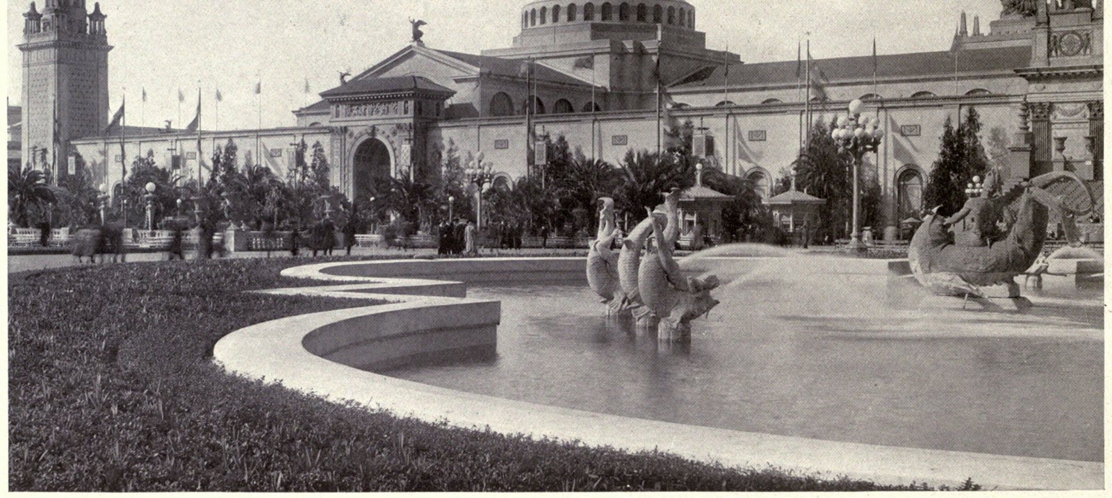 The Palace of Fine Arts across the lagoon
