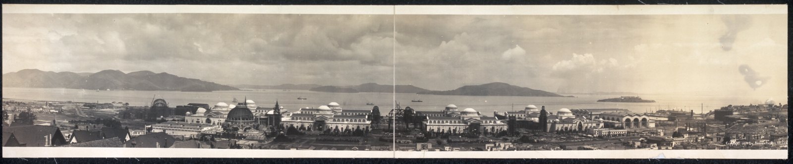 View of the Panama-Pacific International Exposition grounds